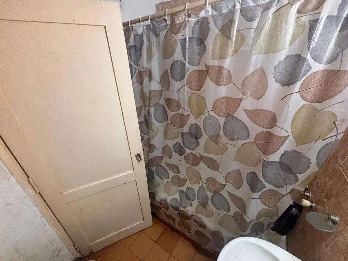 VENDO CASA 3 HABITACIONES BARRIO SARMIENTO 4