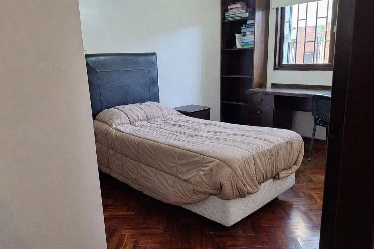 VENTA CASA 4 DORM 4 BAÑOS CON PILETA Y QUINCHO 3