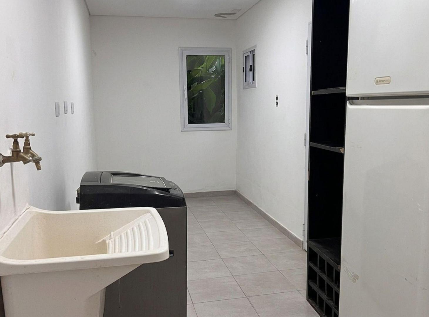 Foto de VENTA CASA 4 DORM B° EL TIPAL-EL CORTE, imagen 2