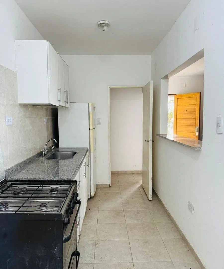 VENTA CASA YERBA BUENA 4 DORMITORIOS 5