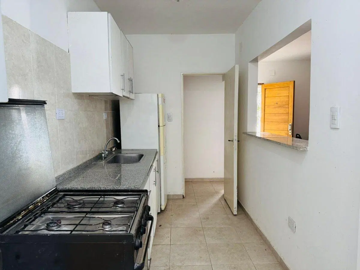 VENTA CASA YERBA BUENA 4 DORMITORIOS 3