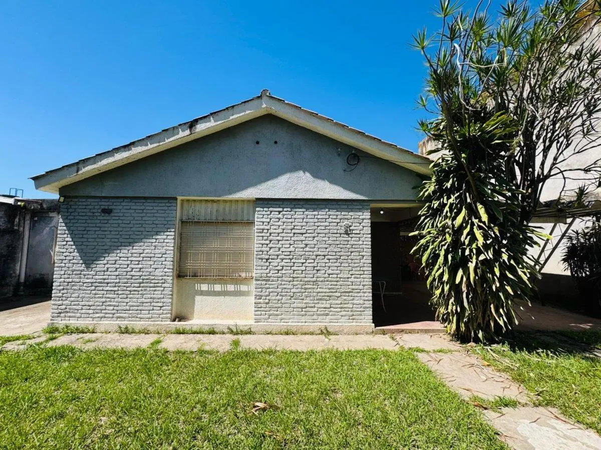 VENTA CASA YERBA BUENA 4 DORMITORIOS 2