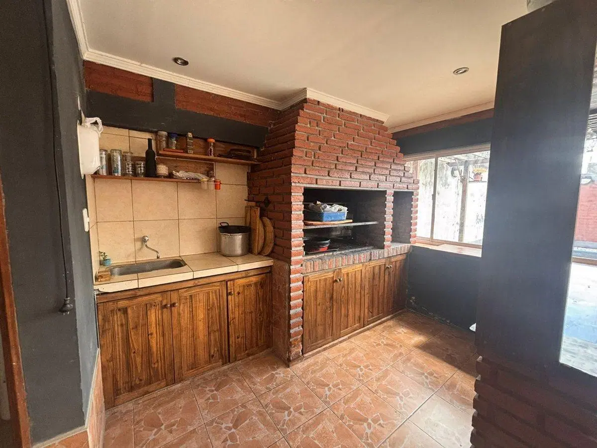VENDO CASA EN BARRIO JUDICIAL 3 HABITACIONES 3