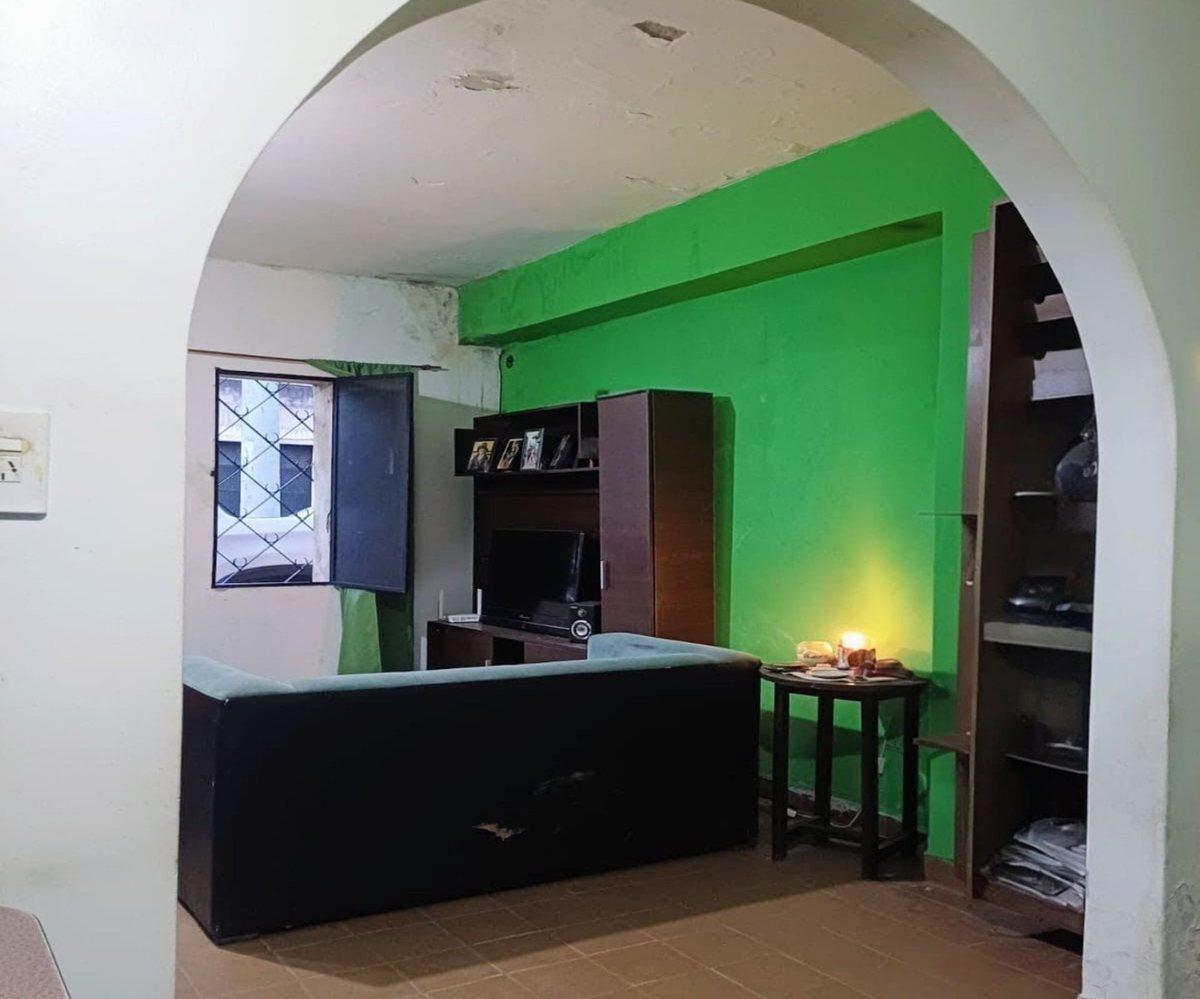 Foto de VENTA CASA 2 DORM. CON COCHERA - ZONA Pqe. 9 JULIO, imagen 4