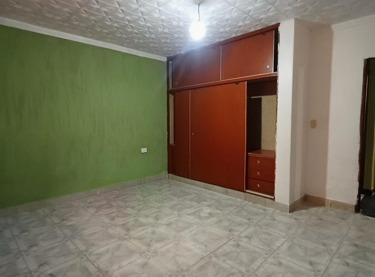 Foto de VENTA CASA 2 DORM. CON COCHERA - ZONA Pqe. 9 JULIO, imagen 5