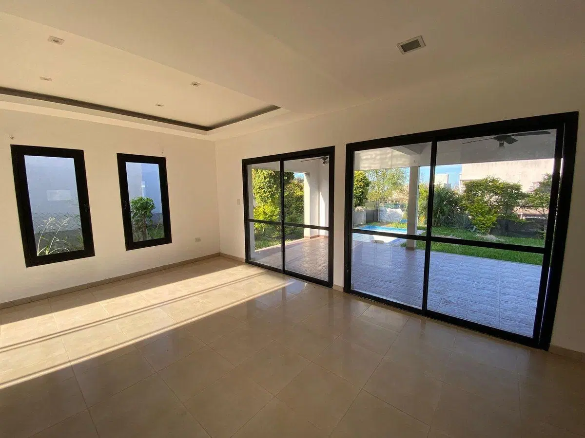 VENTA CASA COUNTRY LOMALINDA 3 DORMITORIOS C/PILET 4
