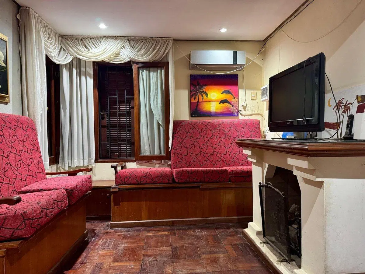 VENTA CASA ESQUINA BARRIO JARDIN 5