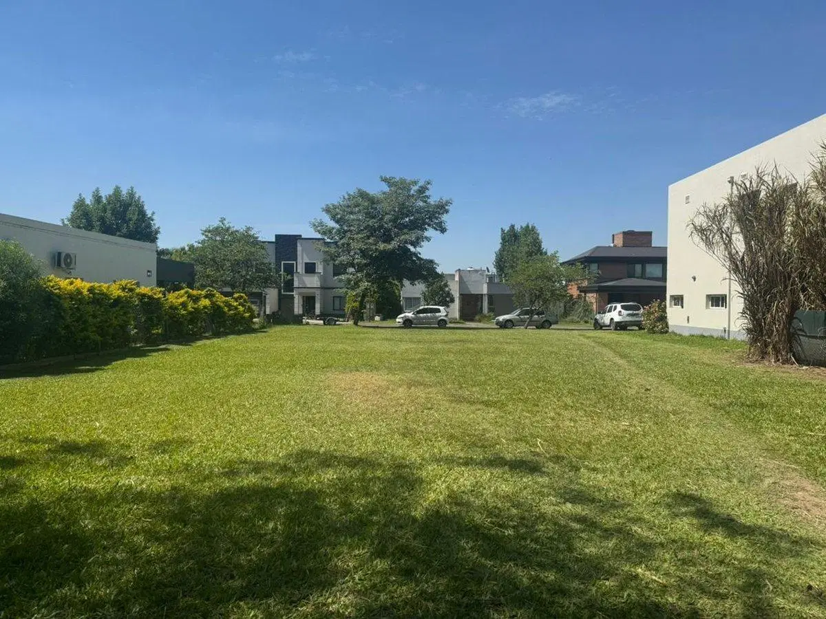 VENTA TERRENO CENTRAL COUNTRY VILAGO 3