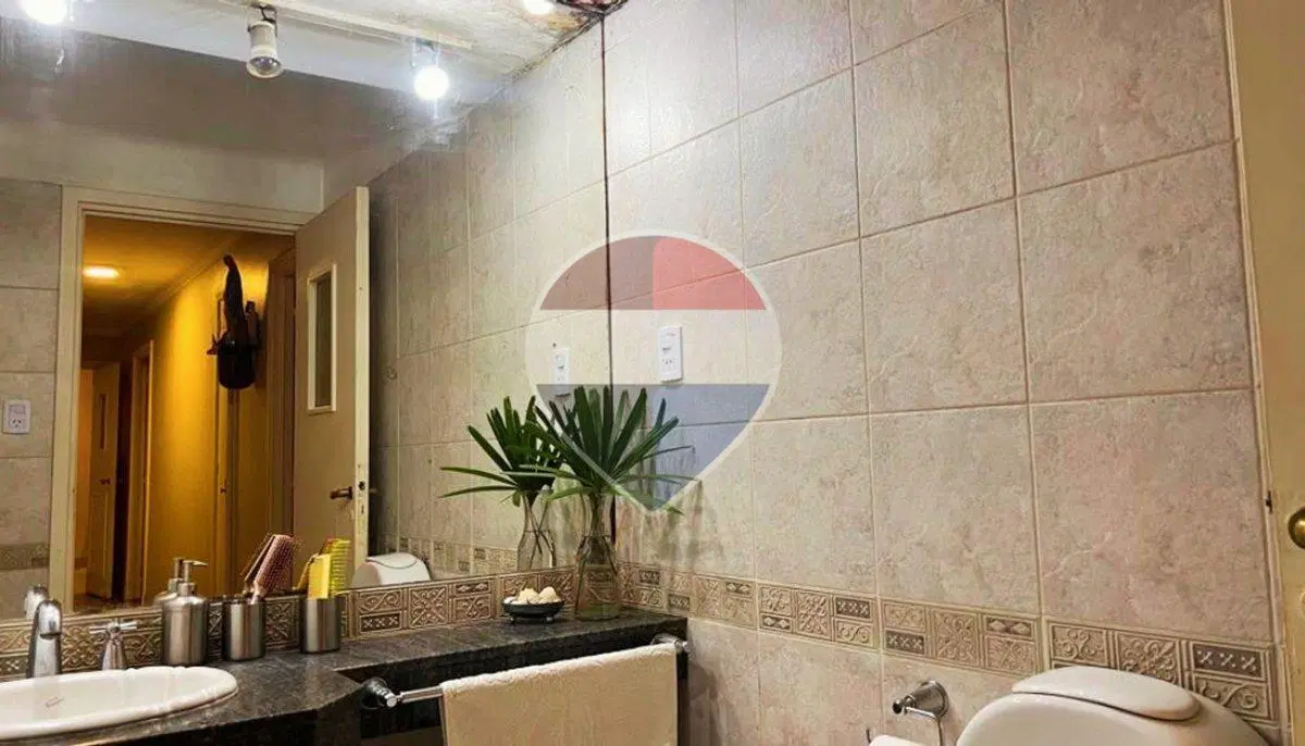 VENTA  CASA SOBRE AVENIDA MATE DE LUNA 2