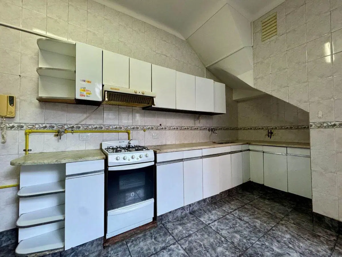 VENTA DEPTO EN 3 PLANTAS CON TERRAZA PROPIA 2