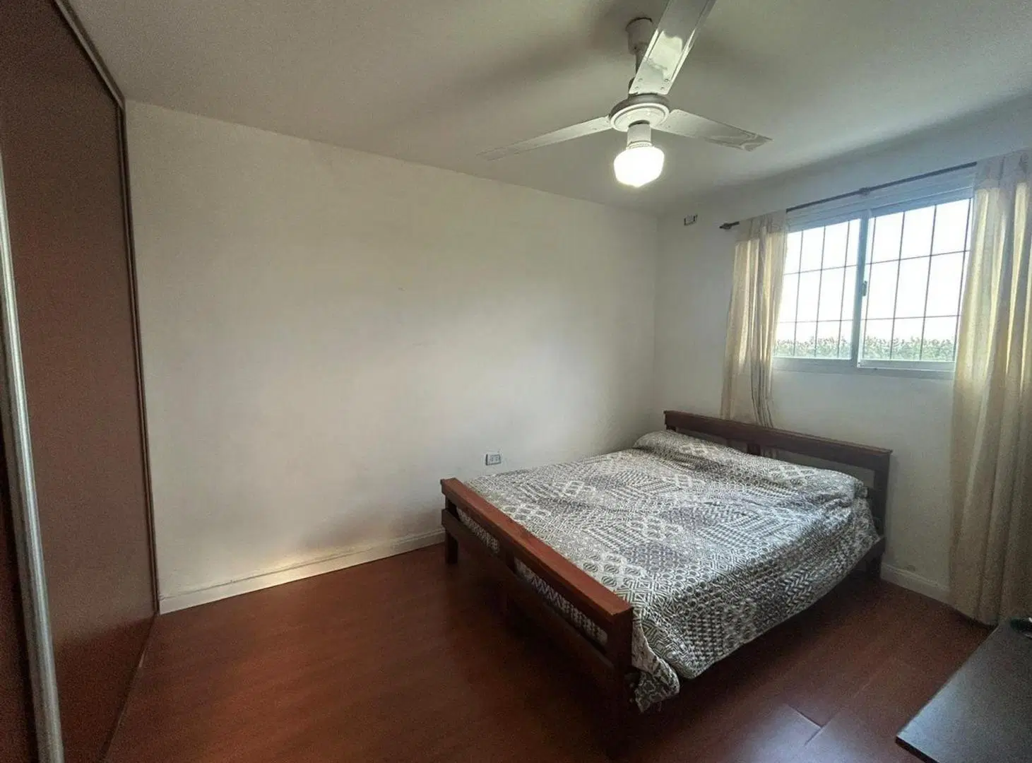 VENTA CASA 3 DORM CON PILETA COUNTRY LOMA LINDA 2