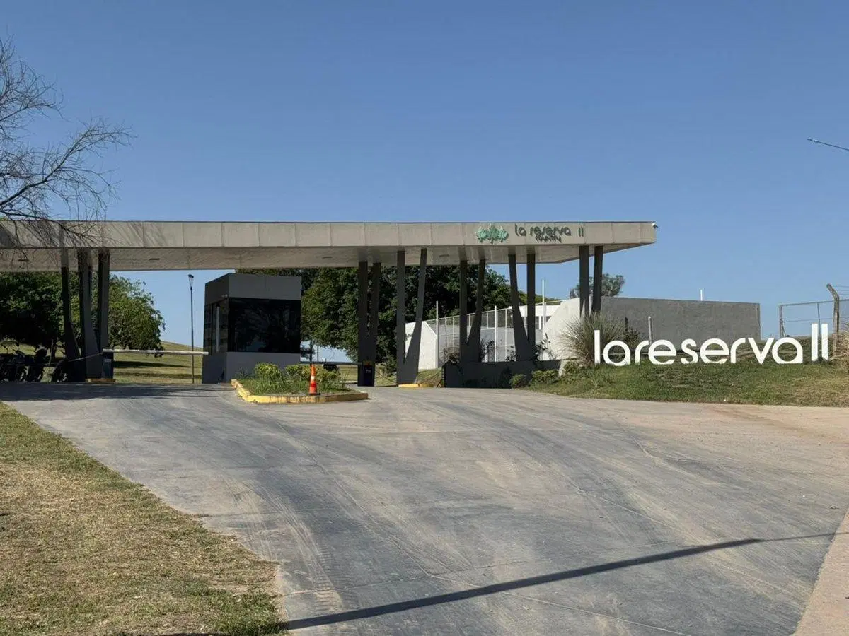 TERRENO ESQUINA EN VENTA LA RESERVA 2 2