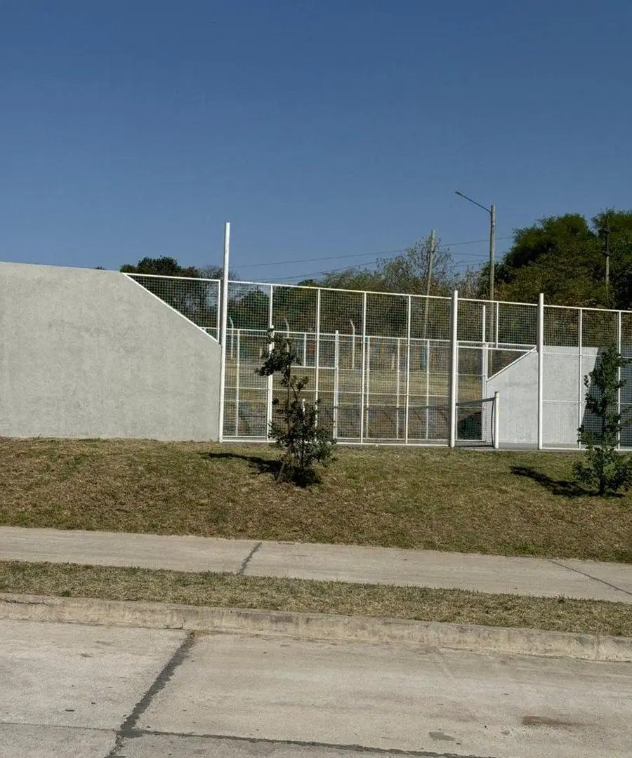 TERRENO ESQUINA EN VENTA LA RESERVA 2 4