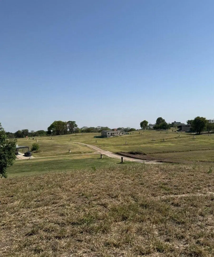 TERRENO ESQUINA EN VENTA LA RESERVA 2 5