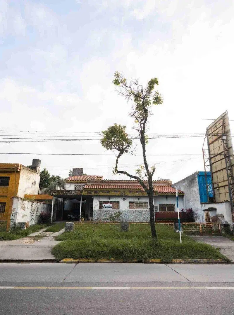 VENTA LOTE 680m2 (16*42)FOT=3 AV MATE DE LUNA 2915 4