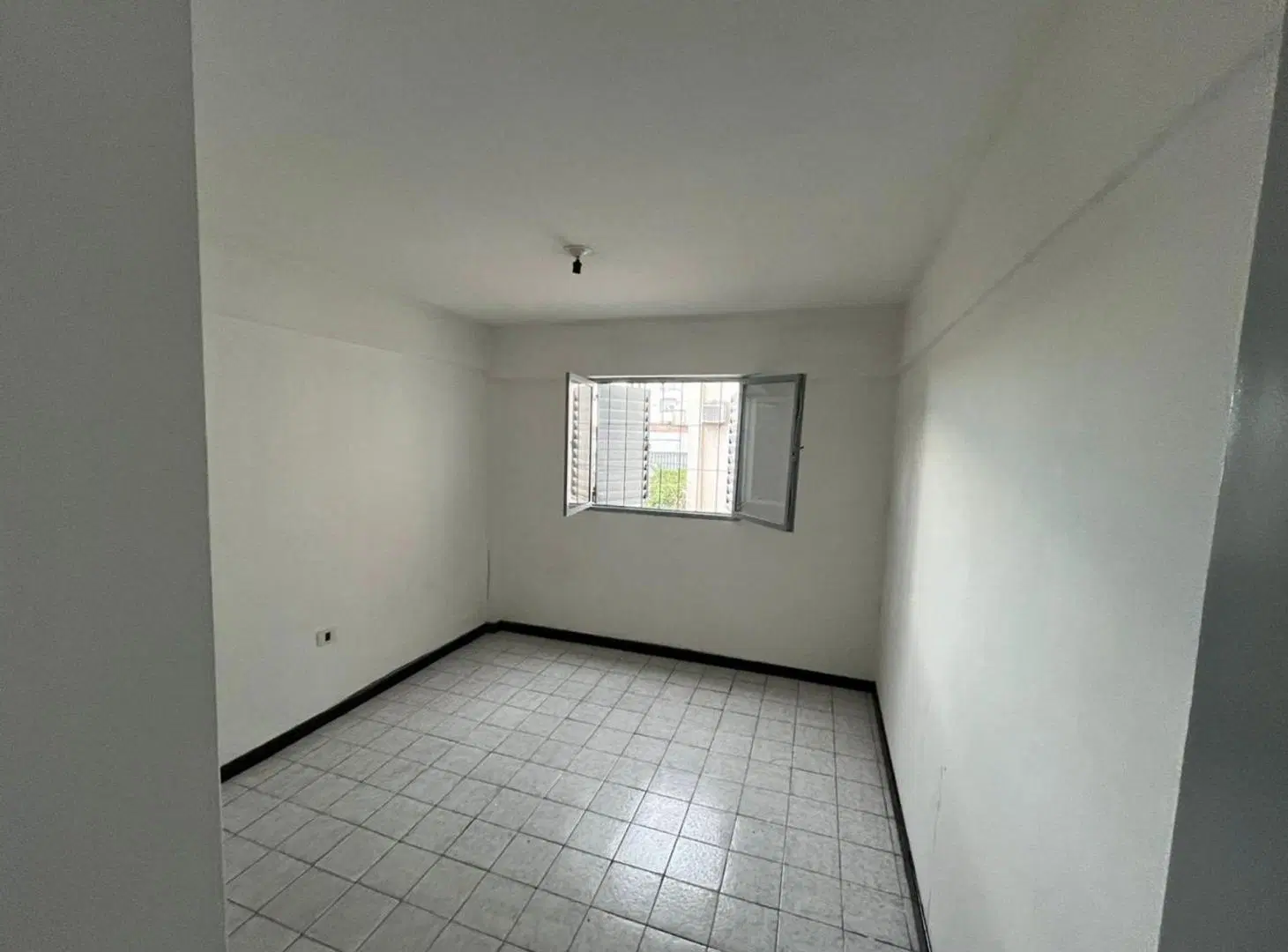 VENTA DEPTO 2 HABITACIONES ZONA AV AVELLANEDA 5