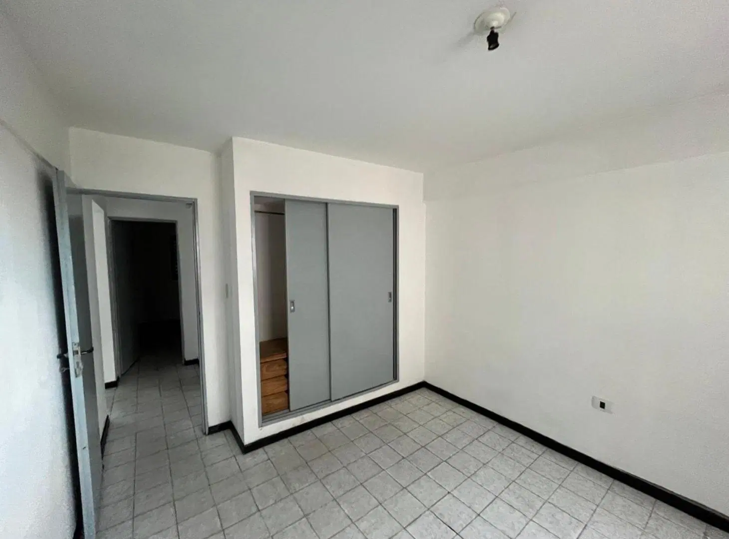 VENTA DEPTO 2 HABITACIONES ZONA AV AVELLANEDA 3