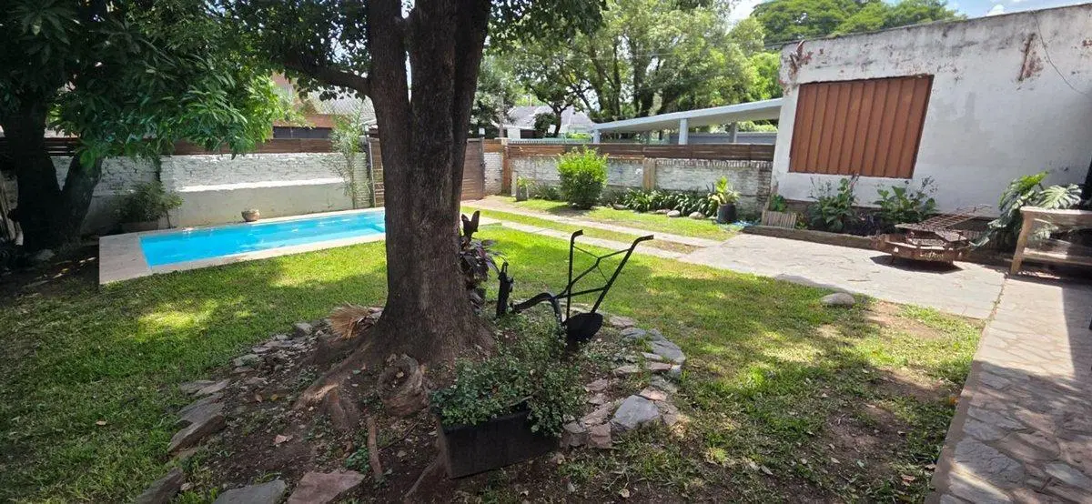 VENTA CASA A REFACCIONAR YERBA BUENA CON PILETA 5
