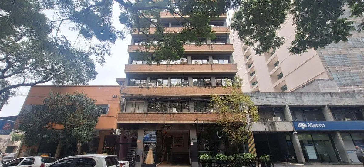 VENTA OFICINA C/TERRAZA TORRE TRIBUNALES C/RENTA 4