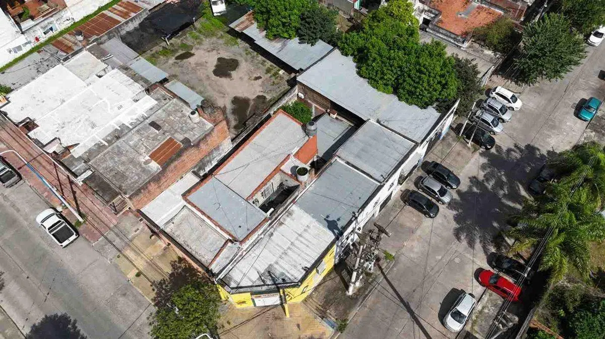 VENTA ESQUINA AV. BELGRANO Y AZCUENAGA 560M2 5
