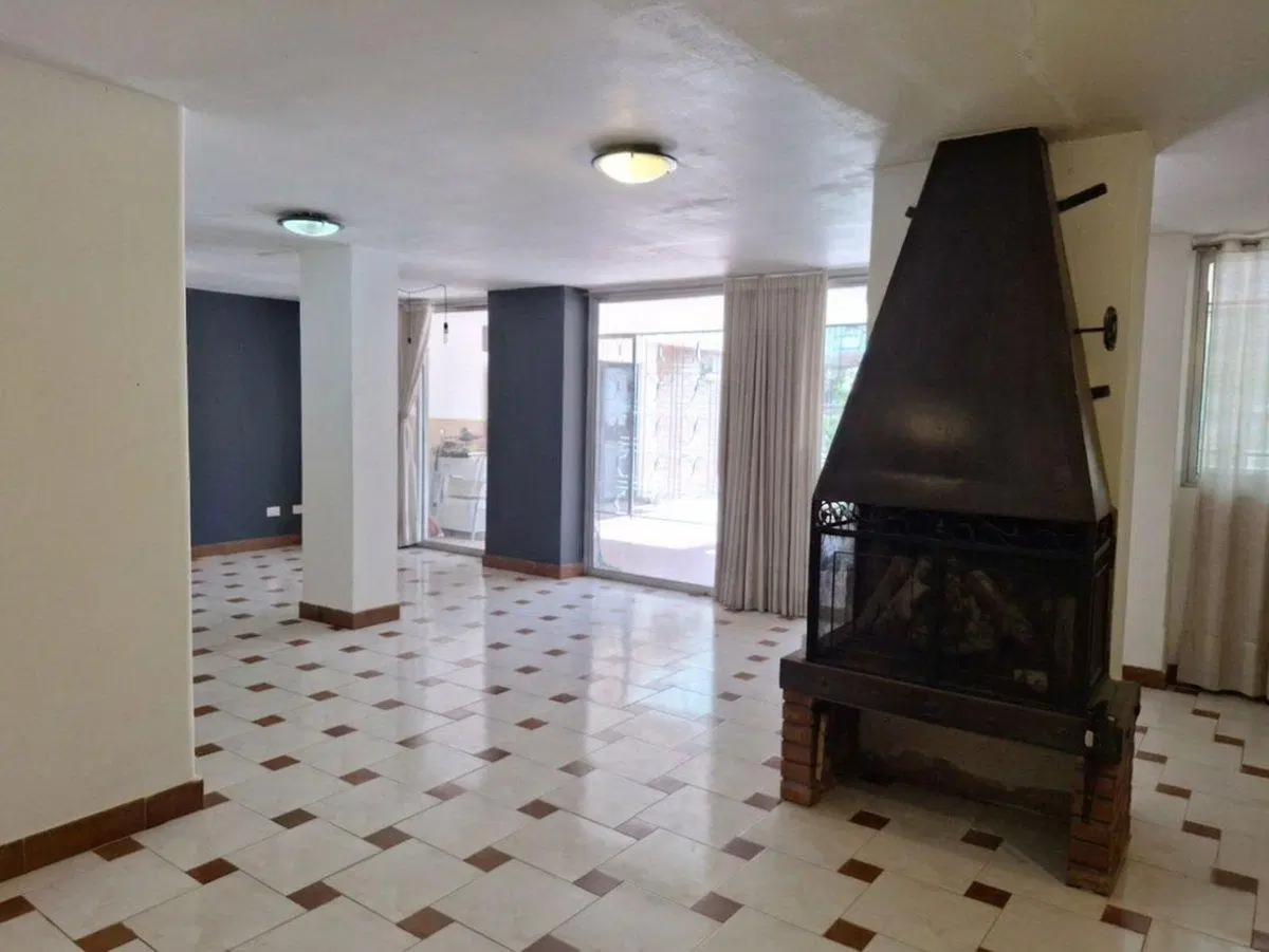 Venta Casa Yerba Buena Zona Municipalidad. 5 dorm. 2