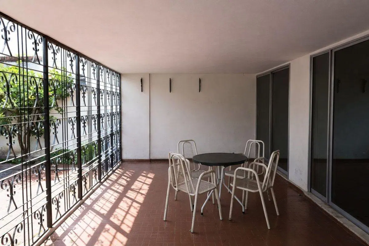Venta Casa Yerba Buena Zona Municipalidad. 5 dorm. 5