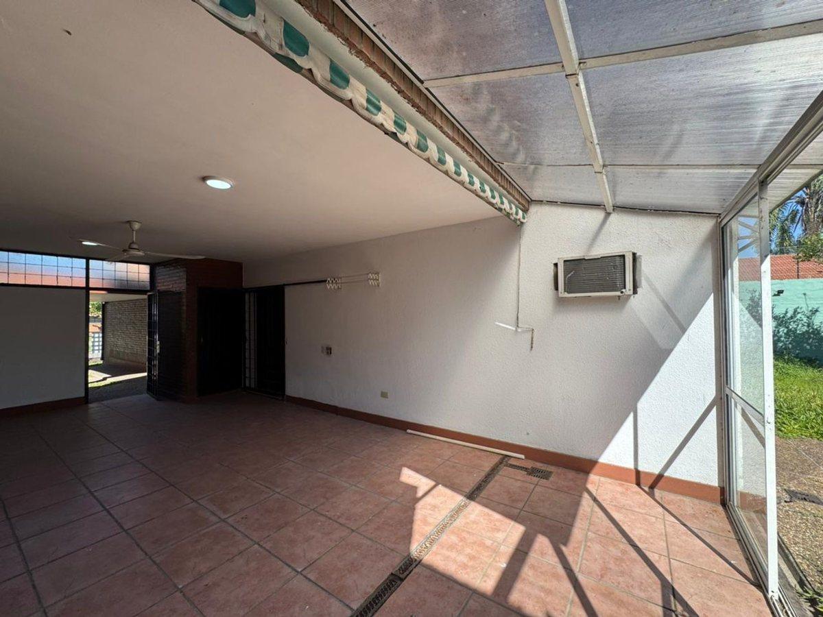 Foto de VENTA CASA 3 DORMITORIOS -AV. ADOLFO DE LA VEGA 50, imagen 3