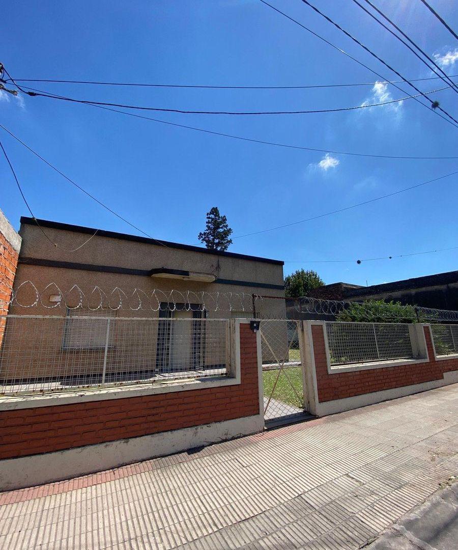 VENTA CASA 3 DORMITORIOS - VIAMONTE 1.200