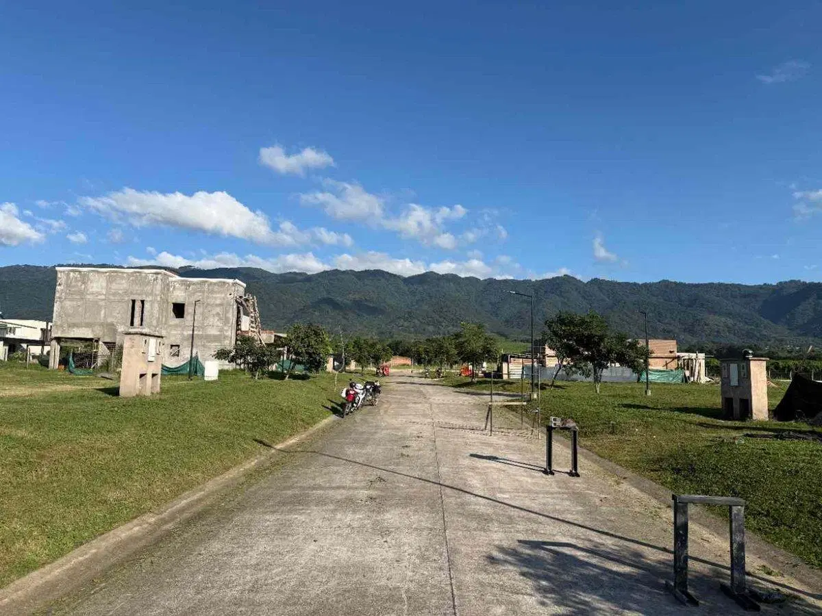 VENTA LOTE CENTRAL SUR PRADOS DE YERBA BUENA 364m2 2