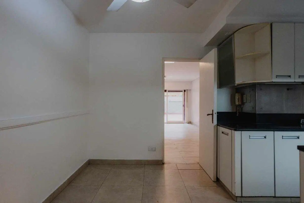 VENTA DEPARTAMENTO 4 DORMITORIOS CON PATIO PROPIO 4