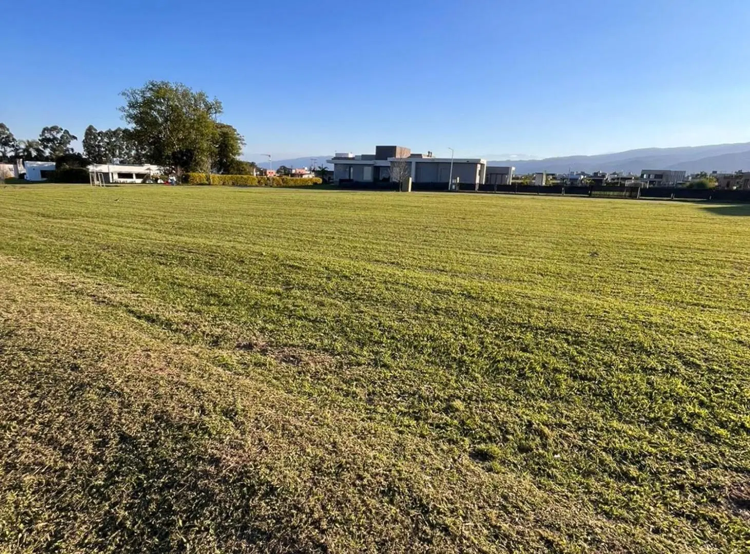 Venta lote exclusivo en La Cité, Tafi Viejo. 3