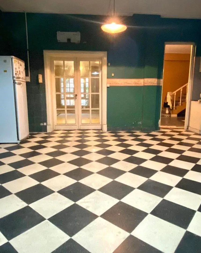 VENTA CASA CON POTENCIAL COMERCIAL BARRIO SUR 5