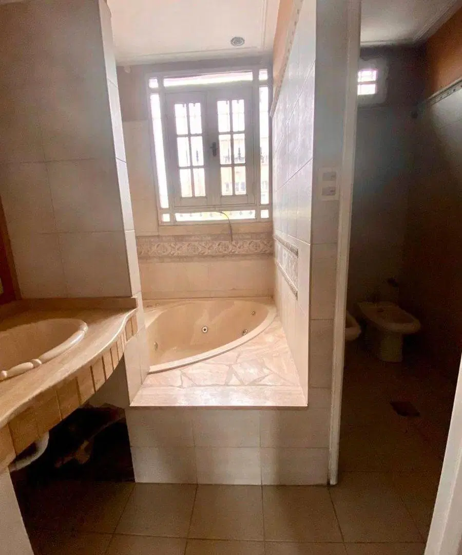 VENTA CASA CON POTENCIAL COMERCIAL BARRIO SUR 3