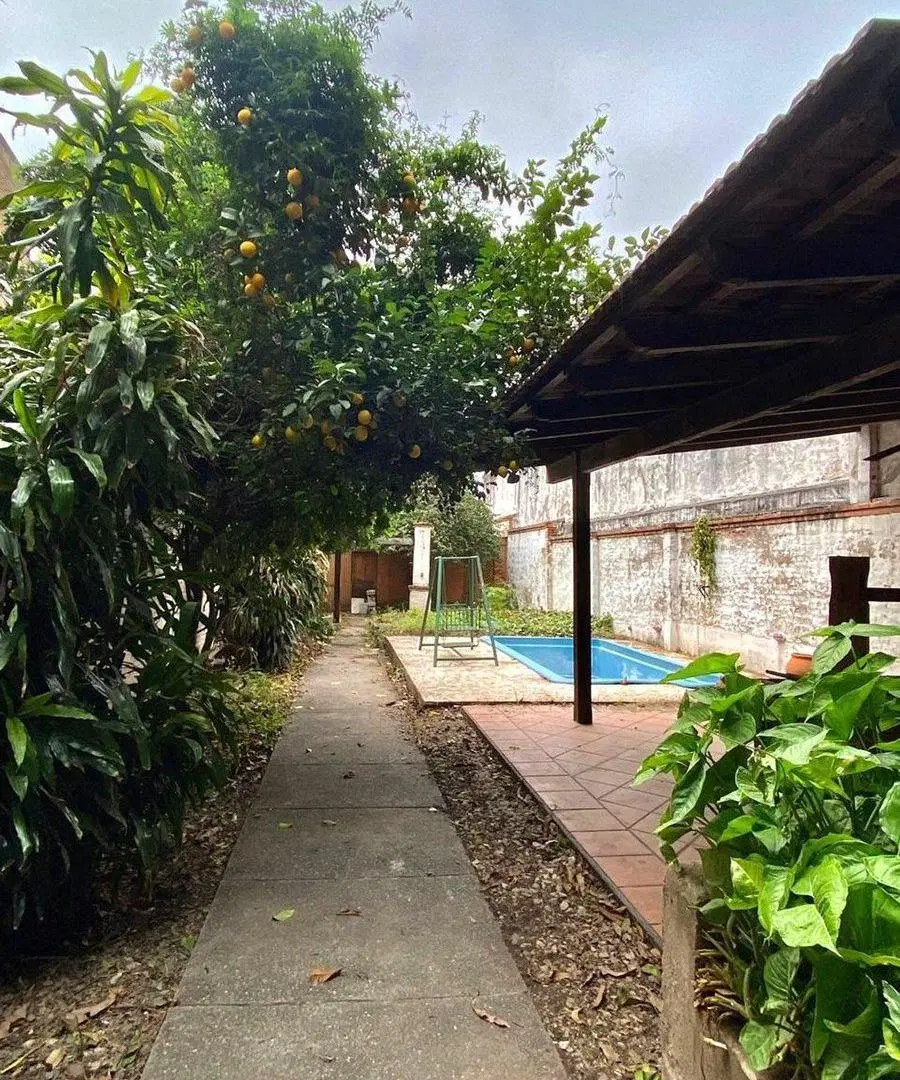 VENTA CASA CON POTENCIAL COMERCIAL BARRIO SUR 2