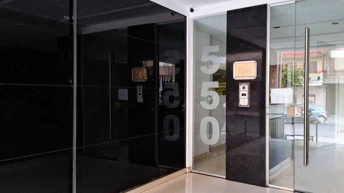 VENTA DEPARTAMENTO DOS DORMITORIOS BARRIO SUR 5