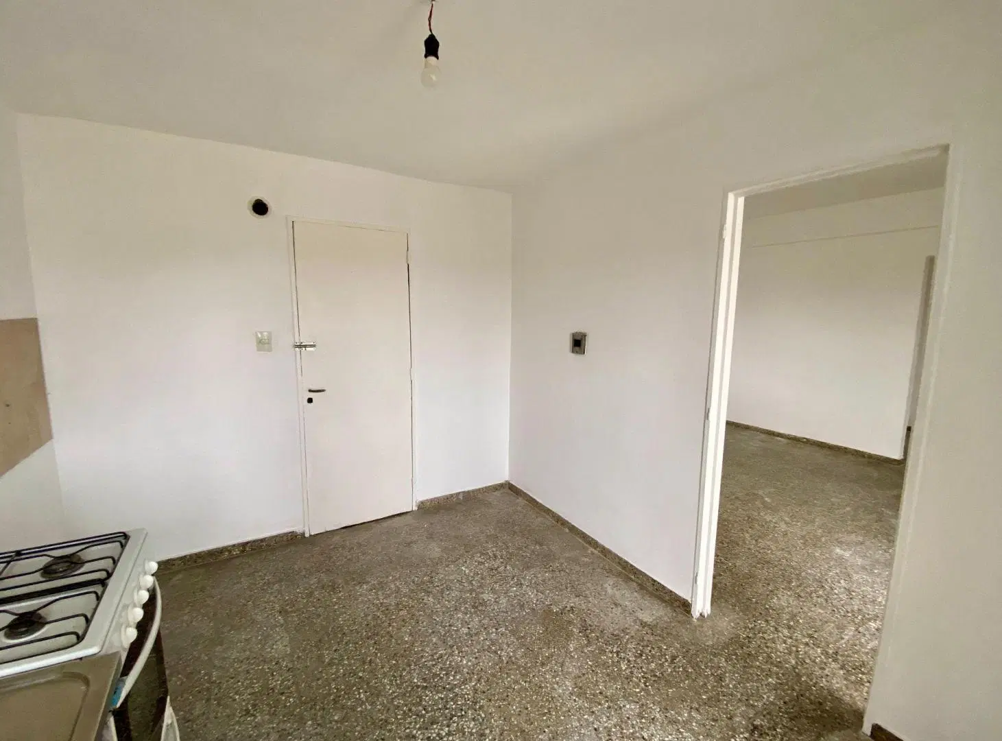 VENTA DE DEPTO CON BALCON 3 DORM EN B° DIZA- SMT 5