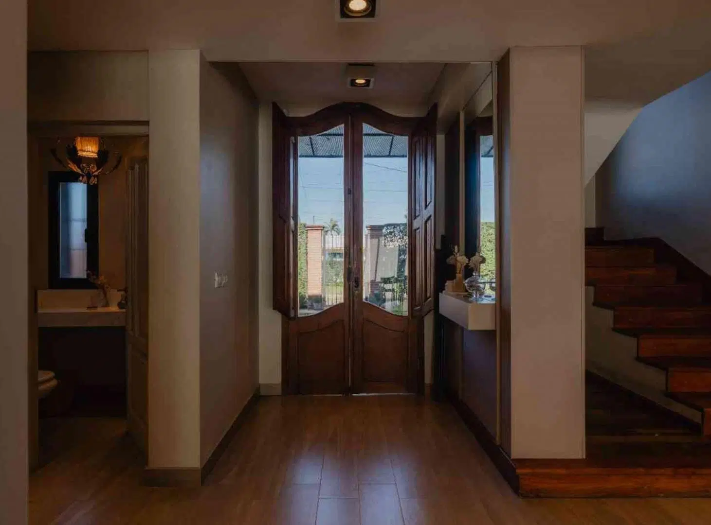 Venta Casa 4 Dormitorios con Pileta Yerba Buena 2