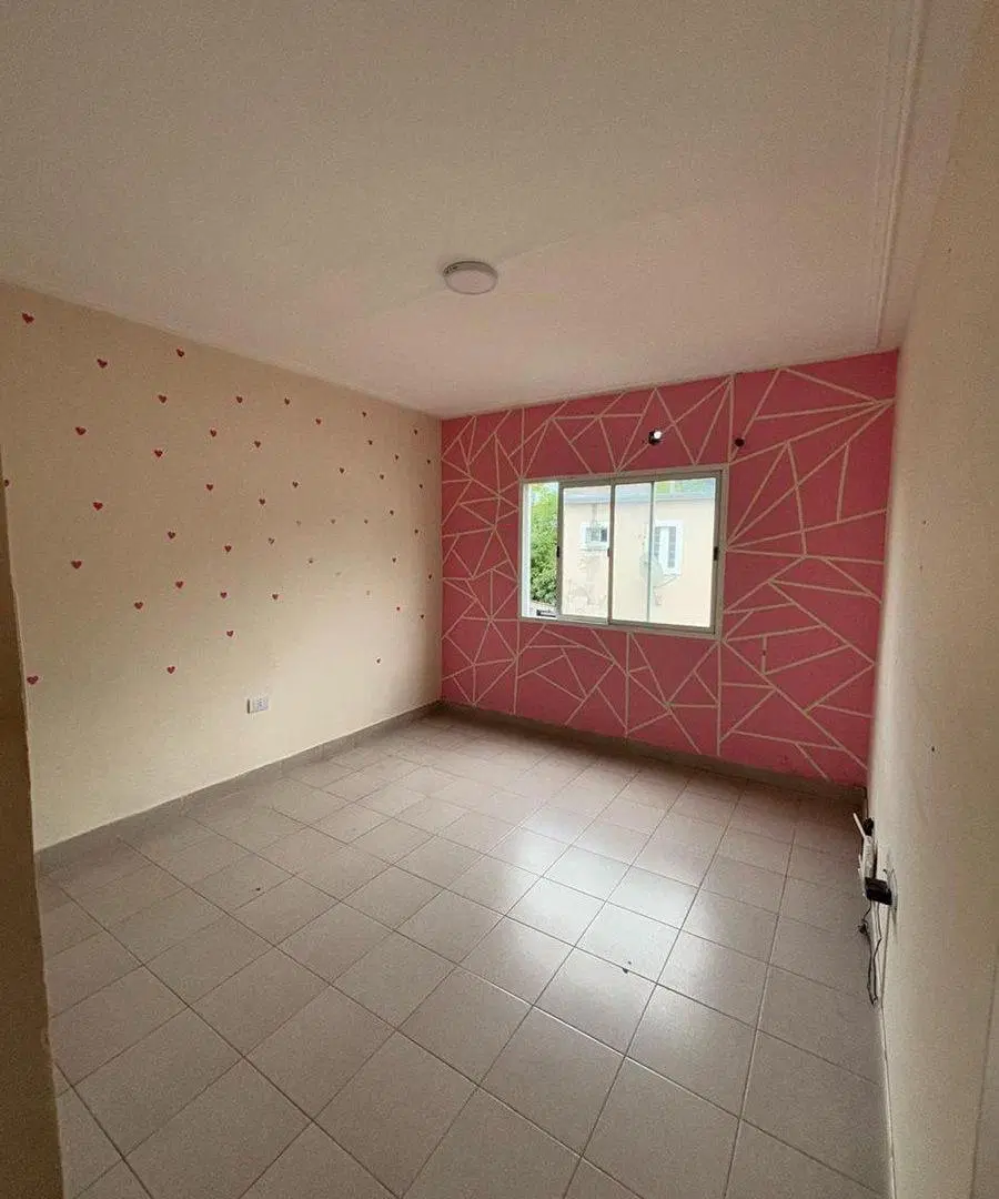 VENDO DUPLEX 3 HABITACIONES BARRIO CERRO LAS ROSAS 5