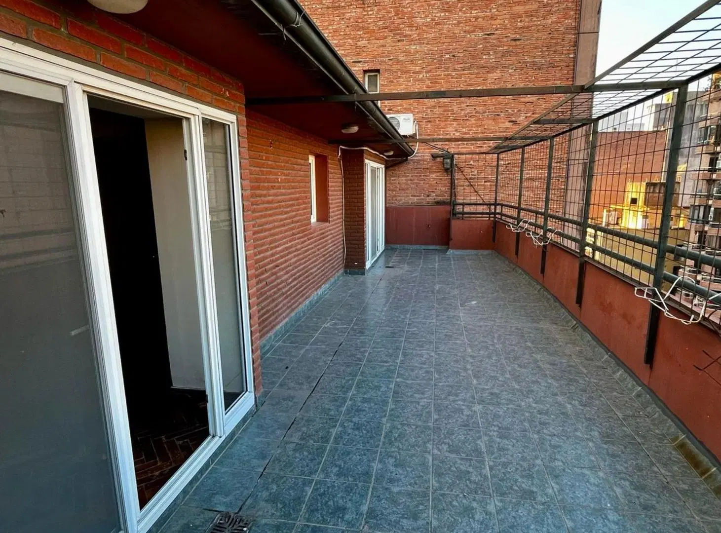 ALQUILER DPTO 3 DORM CON COCHERA BARRIO NORTE 2