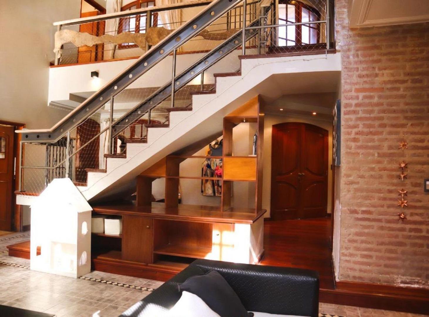 Foto de VENTA CASA 4 DORMITORIOS BEVERLY HILLS SMT, imagen 2