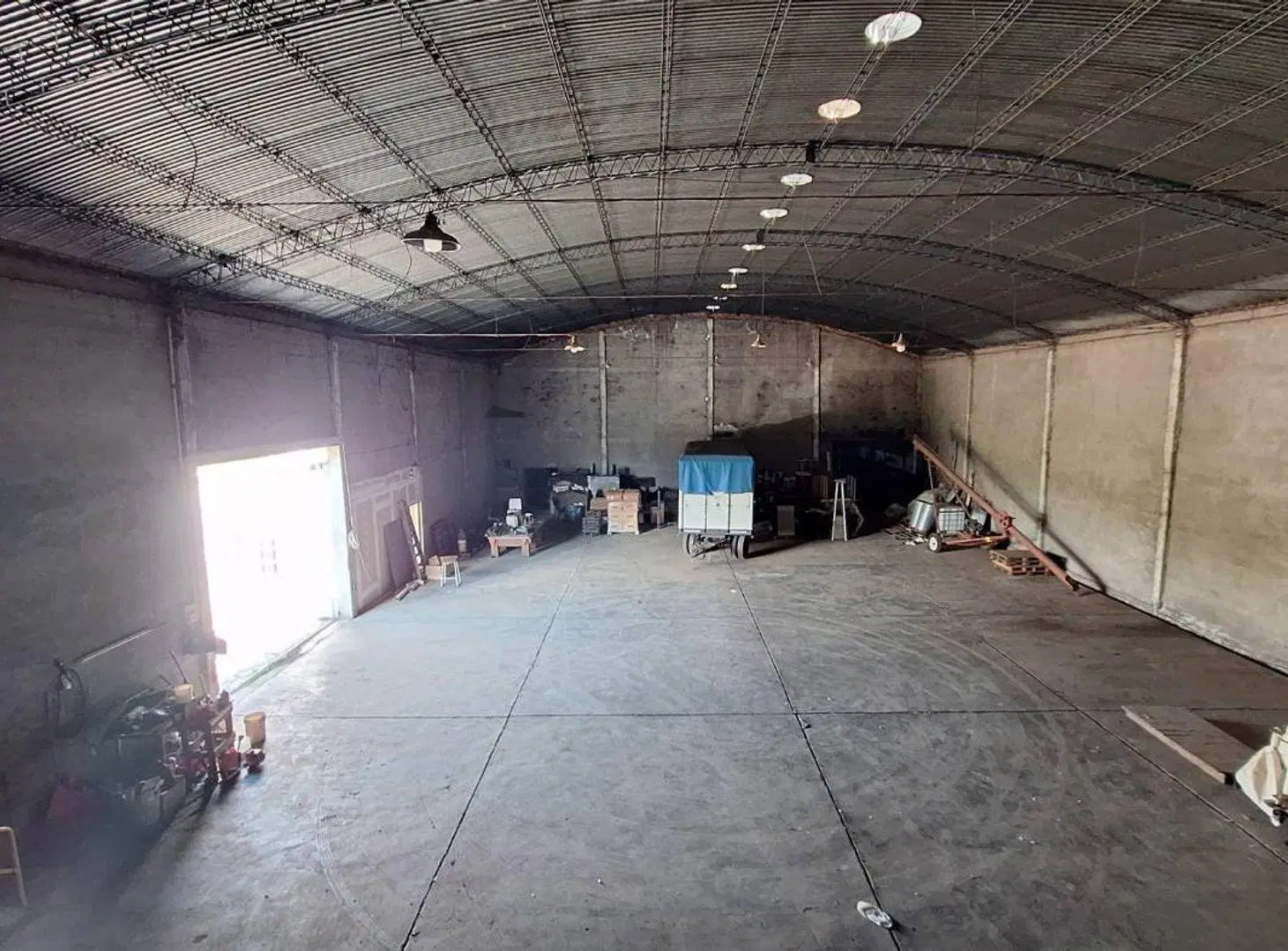 GALPON 1000 MT2 CON OFICINAS Y PLAYA MANIOBRAS 3