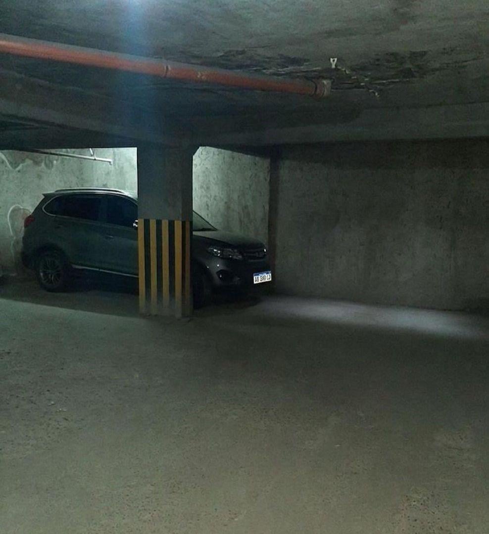 Foto de VENTA COCHERA BARRIO SUR ZONA TRIBUNALES, imagen 3