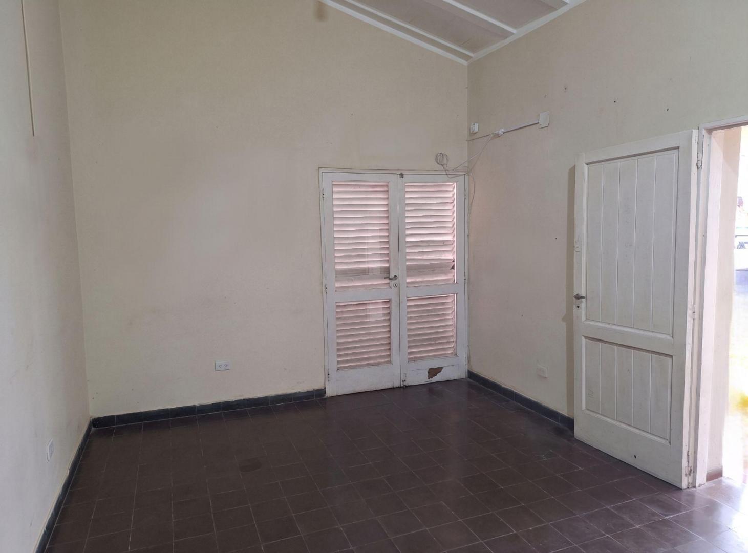 Foto de VENTA CASA SOBRE AVENIDA BELGRANO 3700- 3 DORM, imagen 4