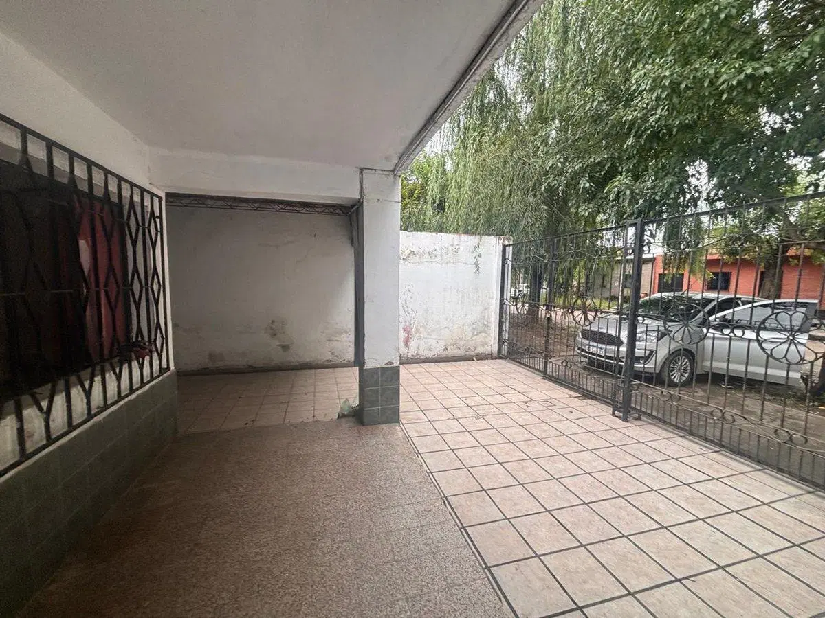 VENDO CASA ZONA SUR 4 HAB MAS LOCAL COMERCIAL 4