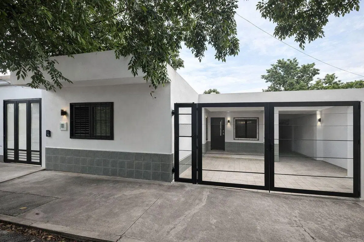 VENDO CASA ZONA SUR 4 HAB MAS LOCAL COMERCIAL 5