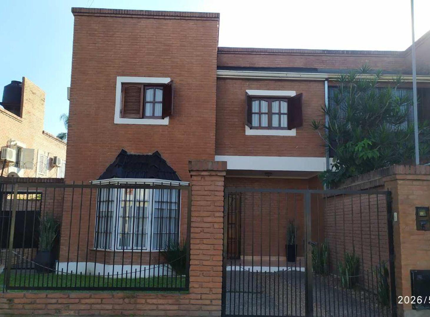 Foto de VENTA CASA DUPLEX 2 PLANTAS-ALT. M DE LUNA AL 4000, imagen 1