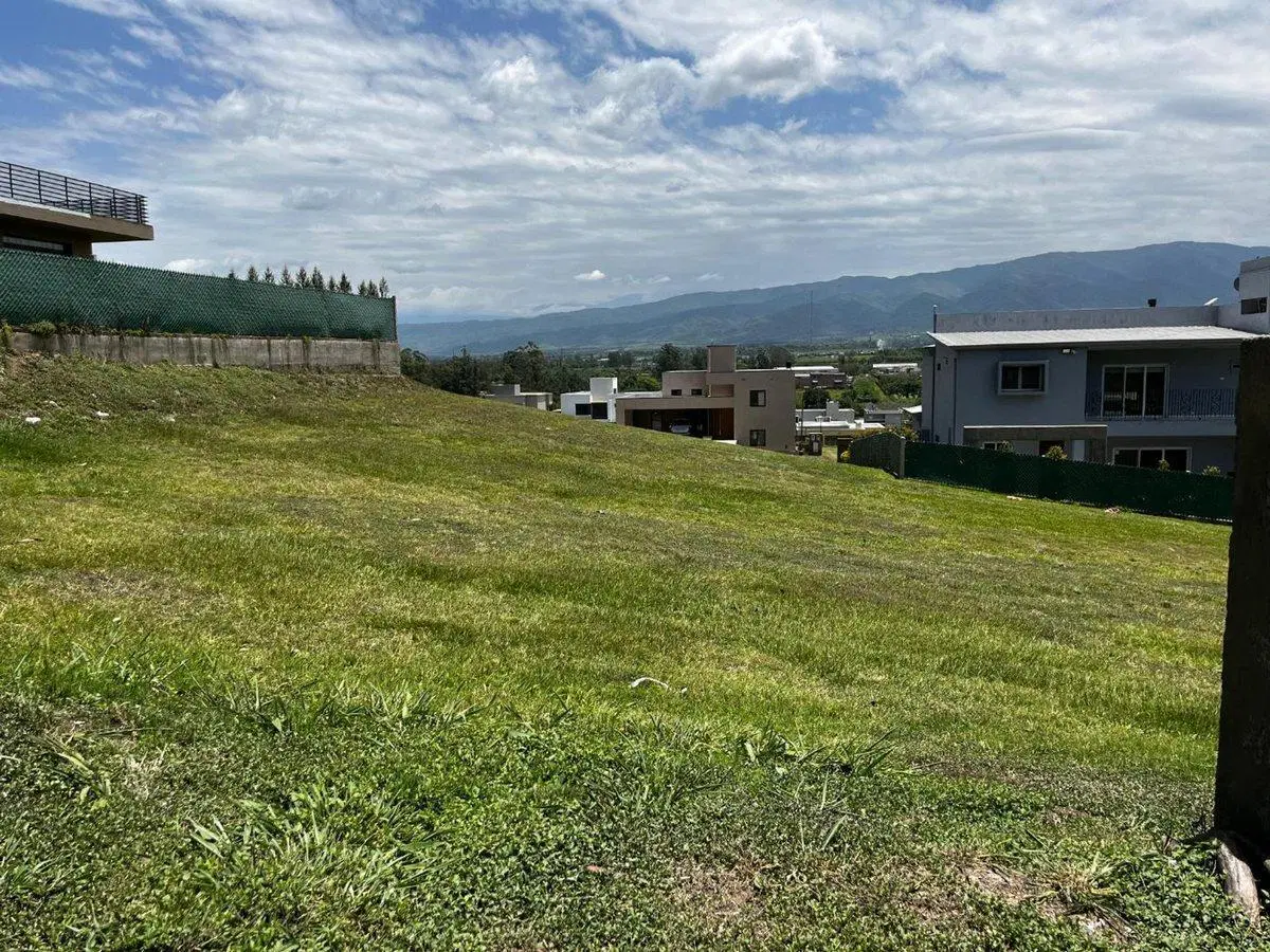VENTA TERRENO COUNTRY LA RESERVA 1 8