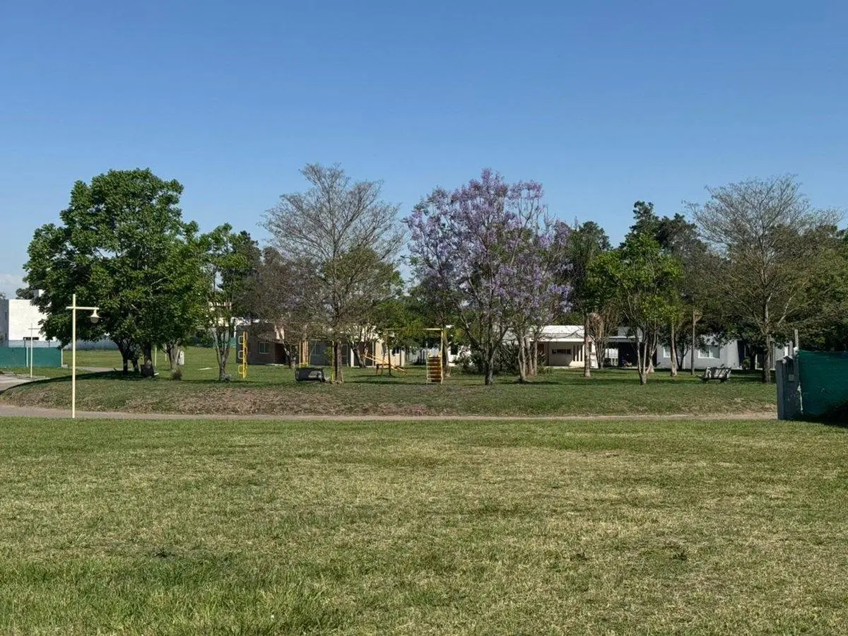 VENTA TERRENO CENTRAL PRADERAS DEL NOGAL 5