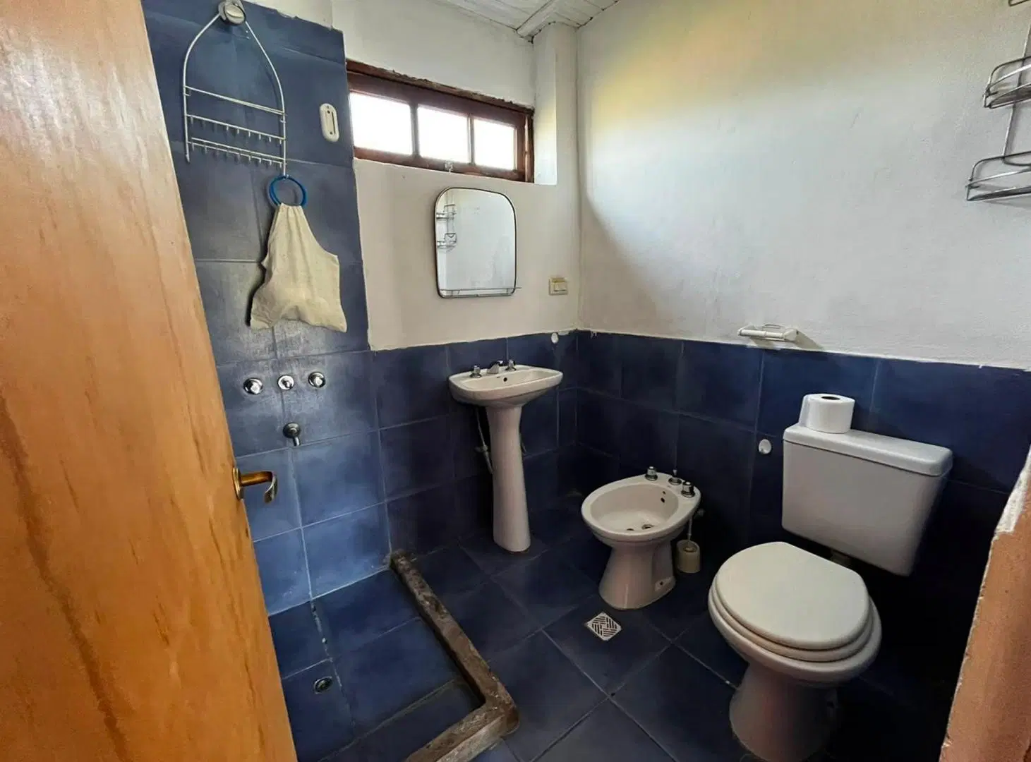 VENTA CABAÑA AMOBLADA EN LA SALA EL SIAMBON 8