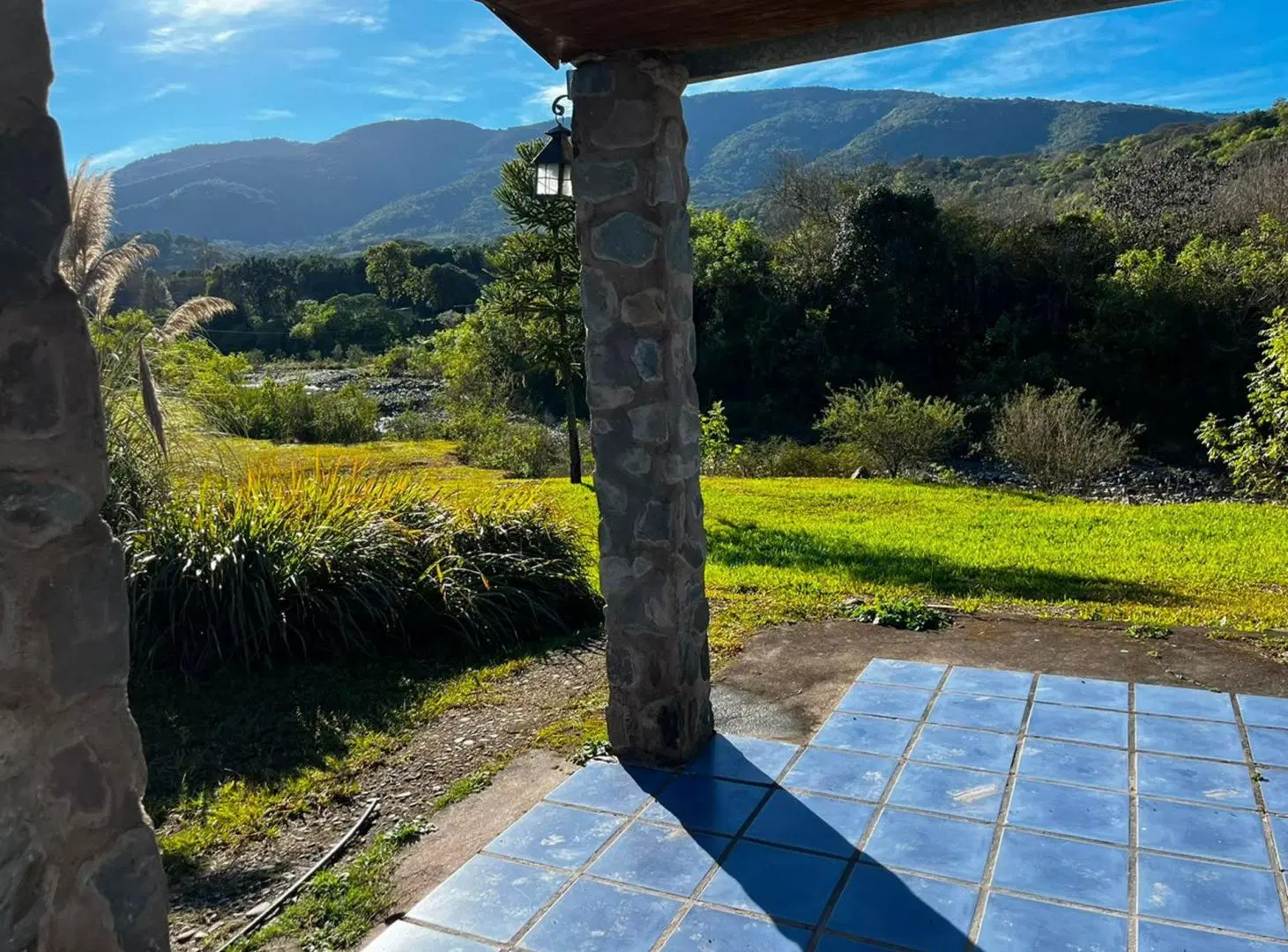 VENTA CABAÑA AMOBLADA EN LA SALA EL SIAMBON 2